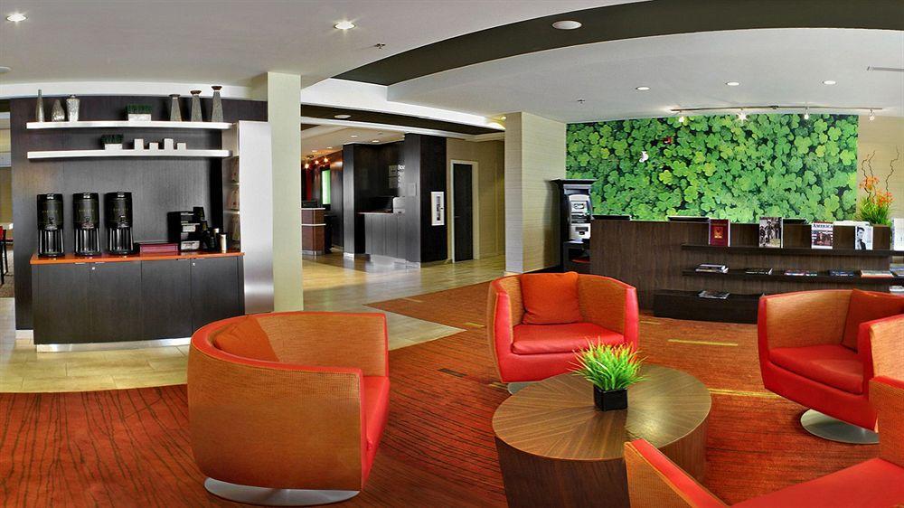 Hotel Courtyard By Marriott West Edmonton