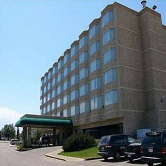 & Convention Center Hotel Edmonton