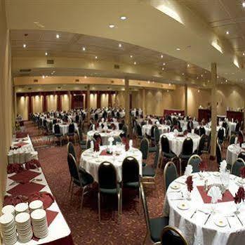 & Convention Center Hotel Edmonton
