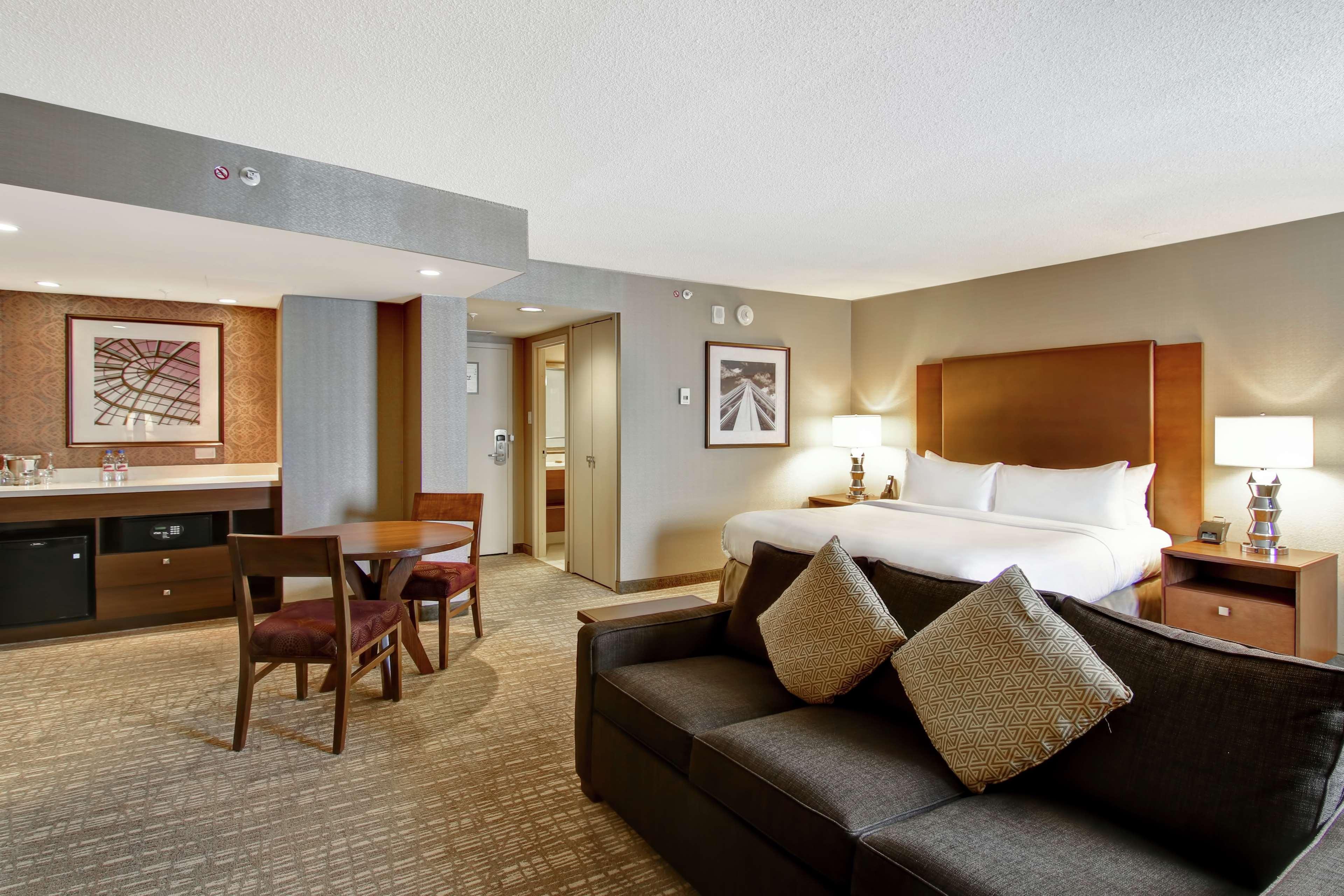 Doubletree By Hilton West