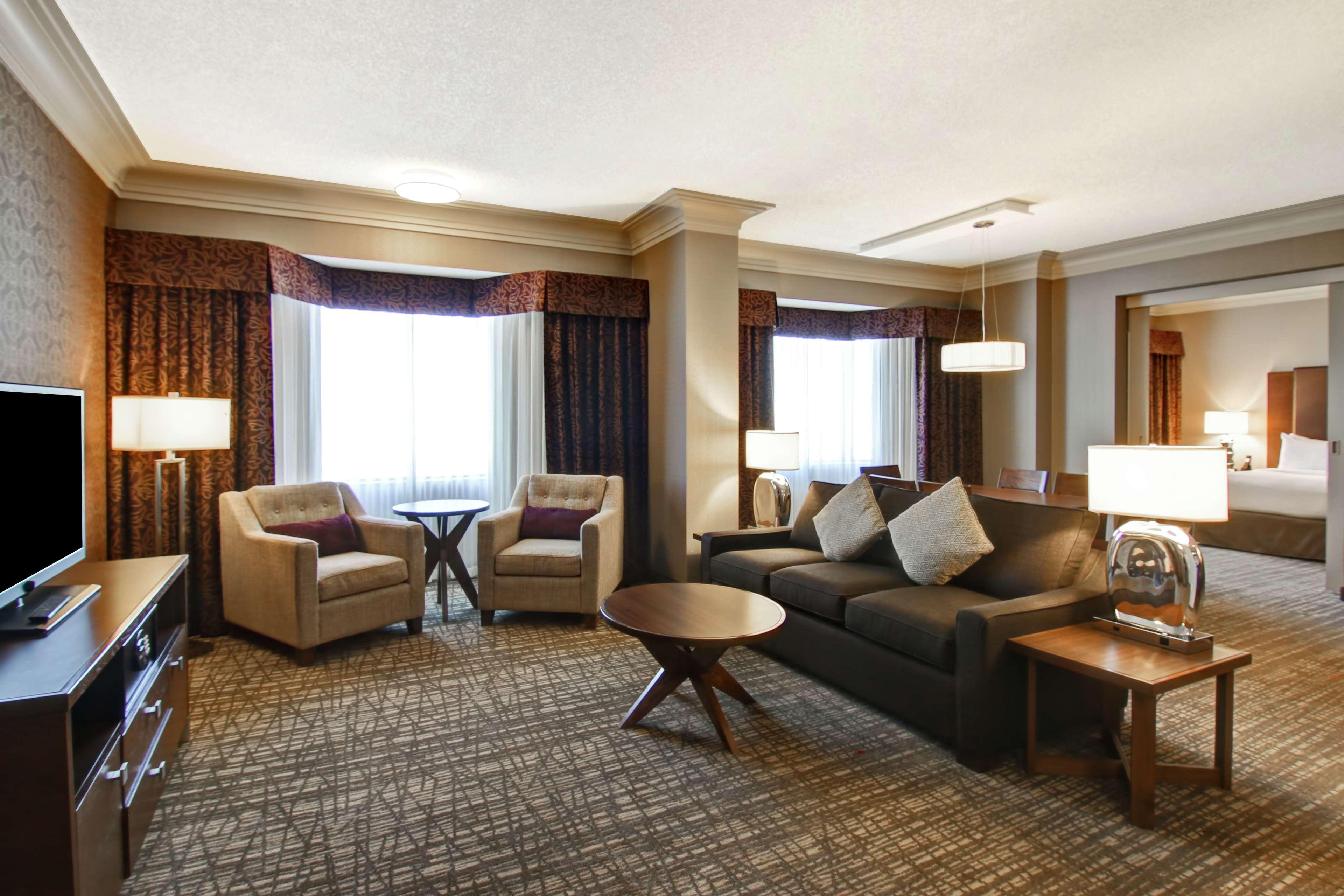 Hotel Doubletree By Hilton West Edmonton