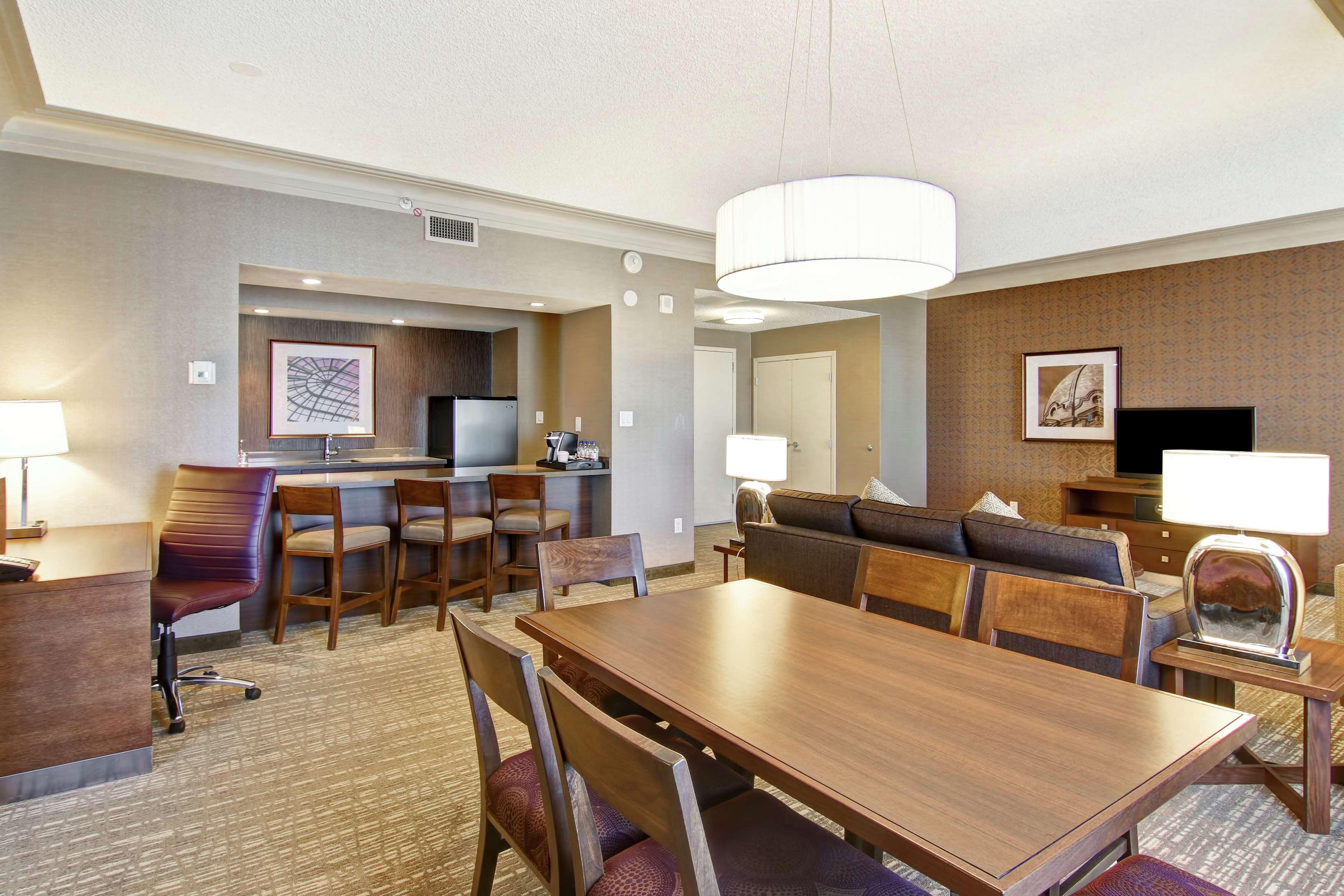 Doubletree By Hilton West