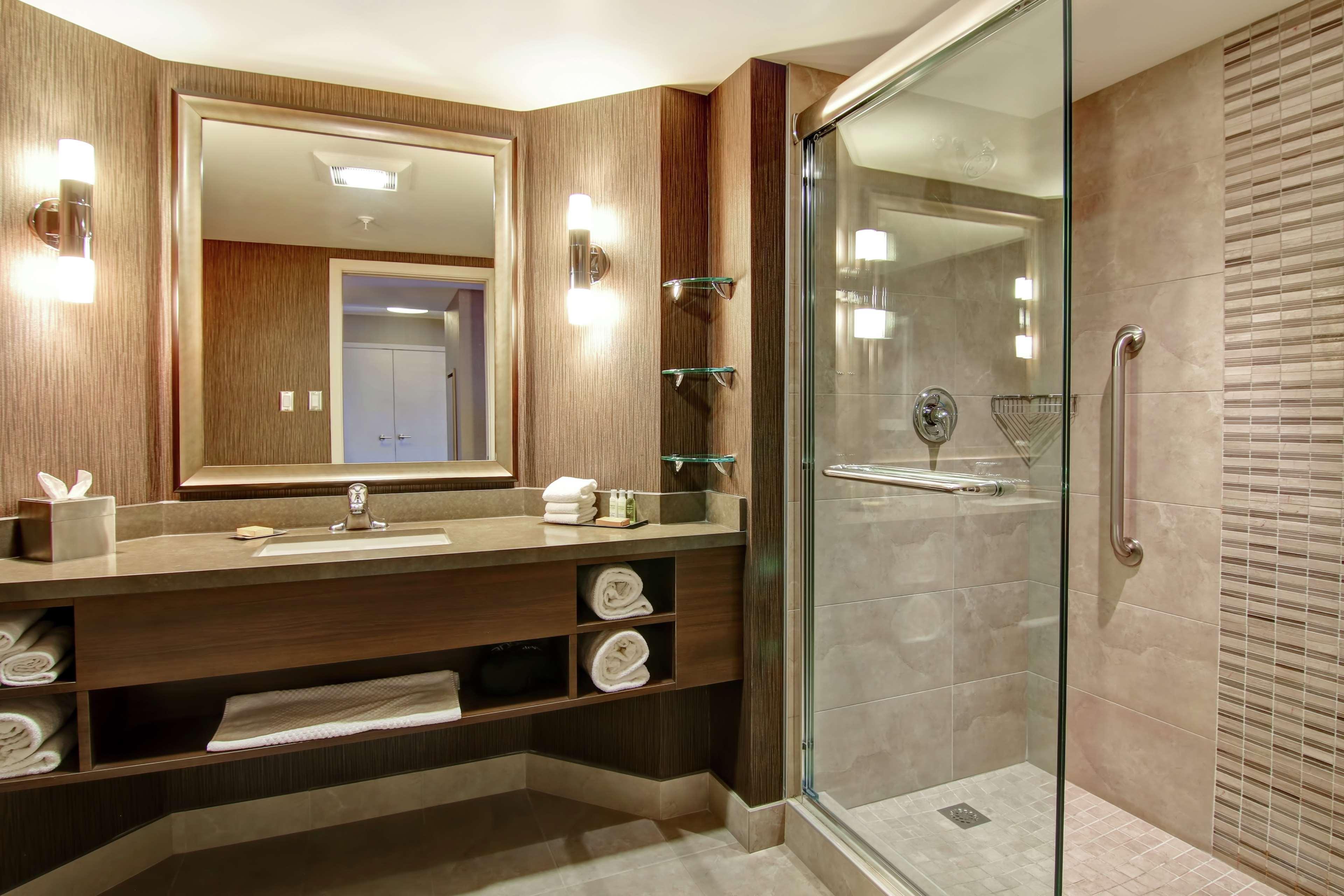 Doubletree By Hilton West 4*