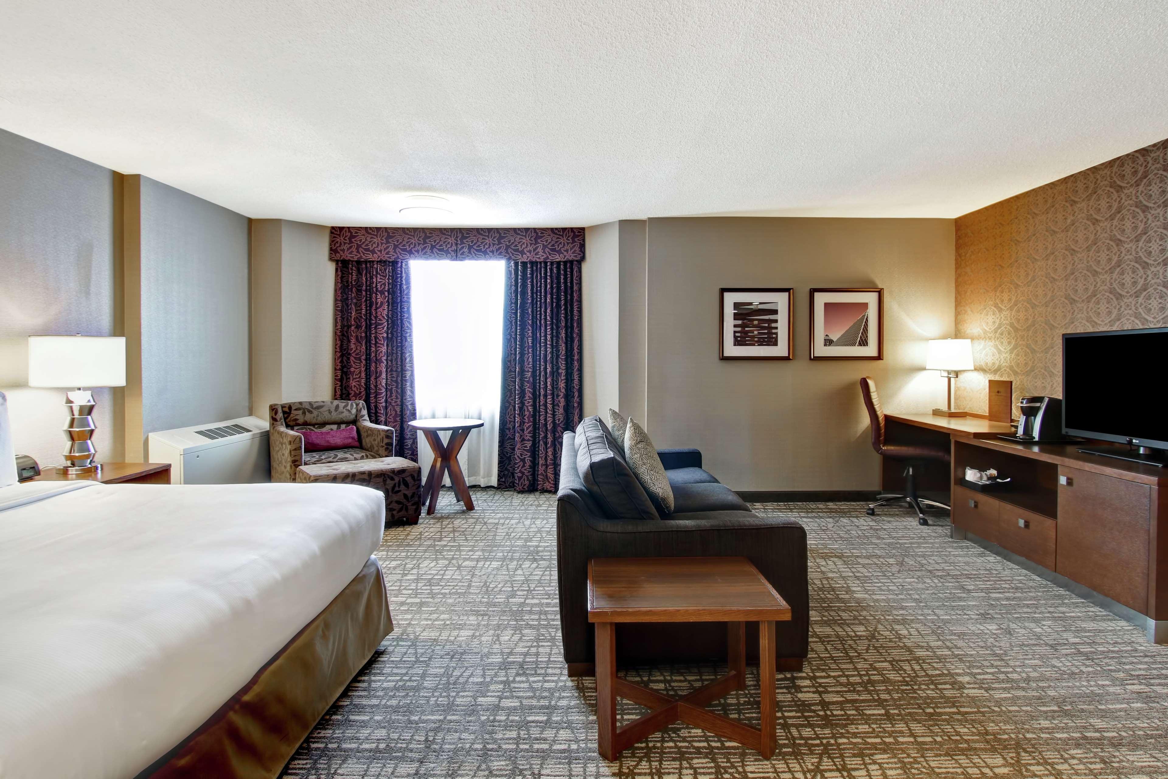 Doubletree By Hilton West Edmonton