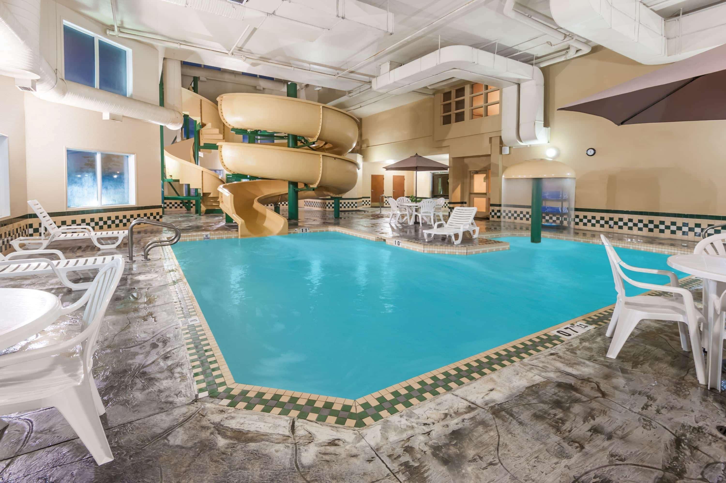 Wingate By Wyndham - West 3*