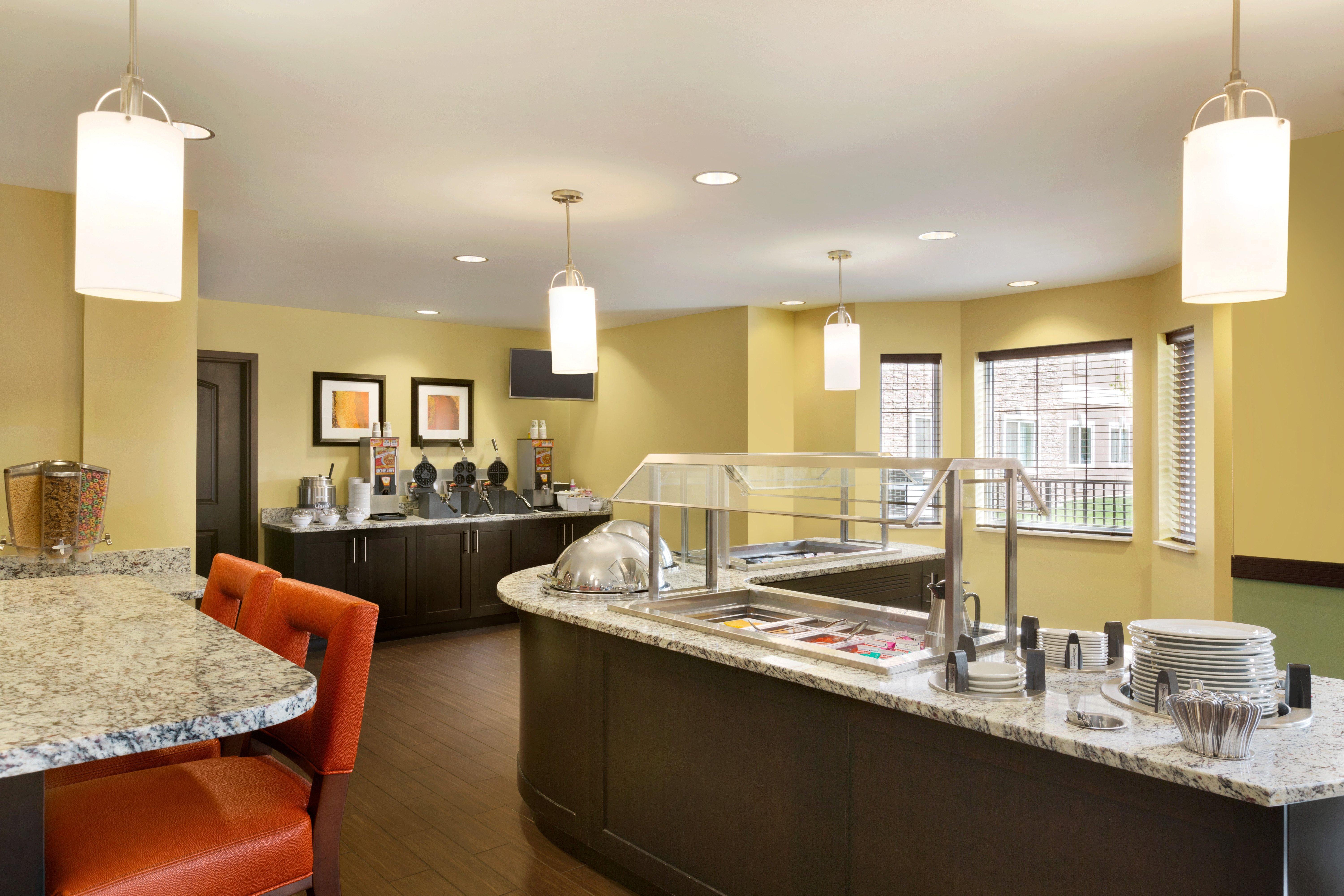Hotel Staybridge West By Ihg Edmonton
