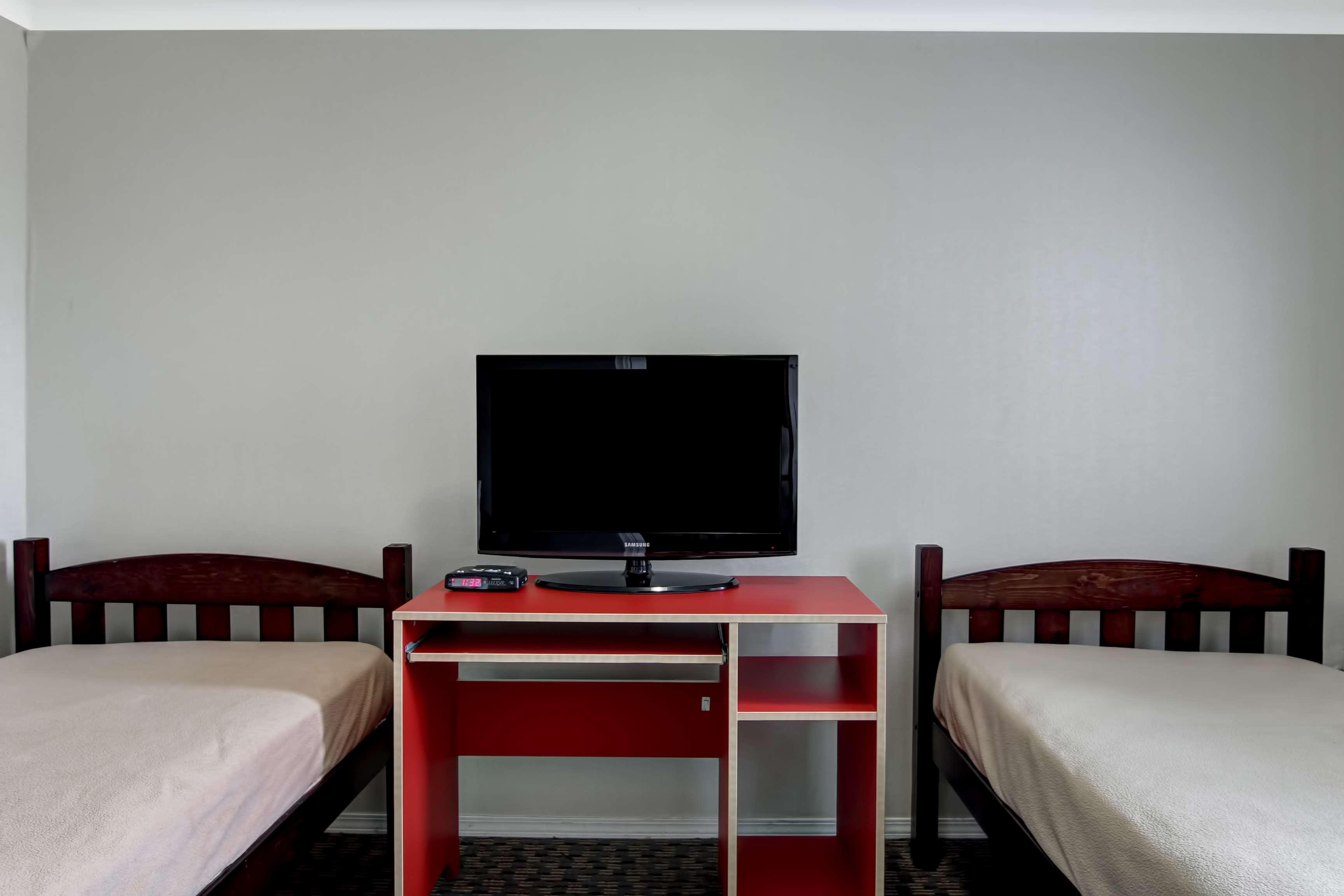 Western Cedar Park Hotel