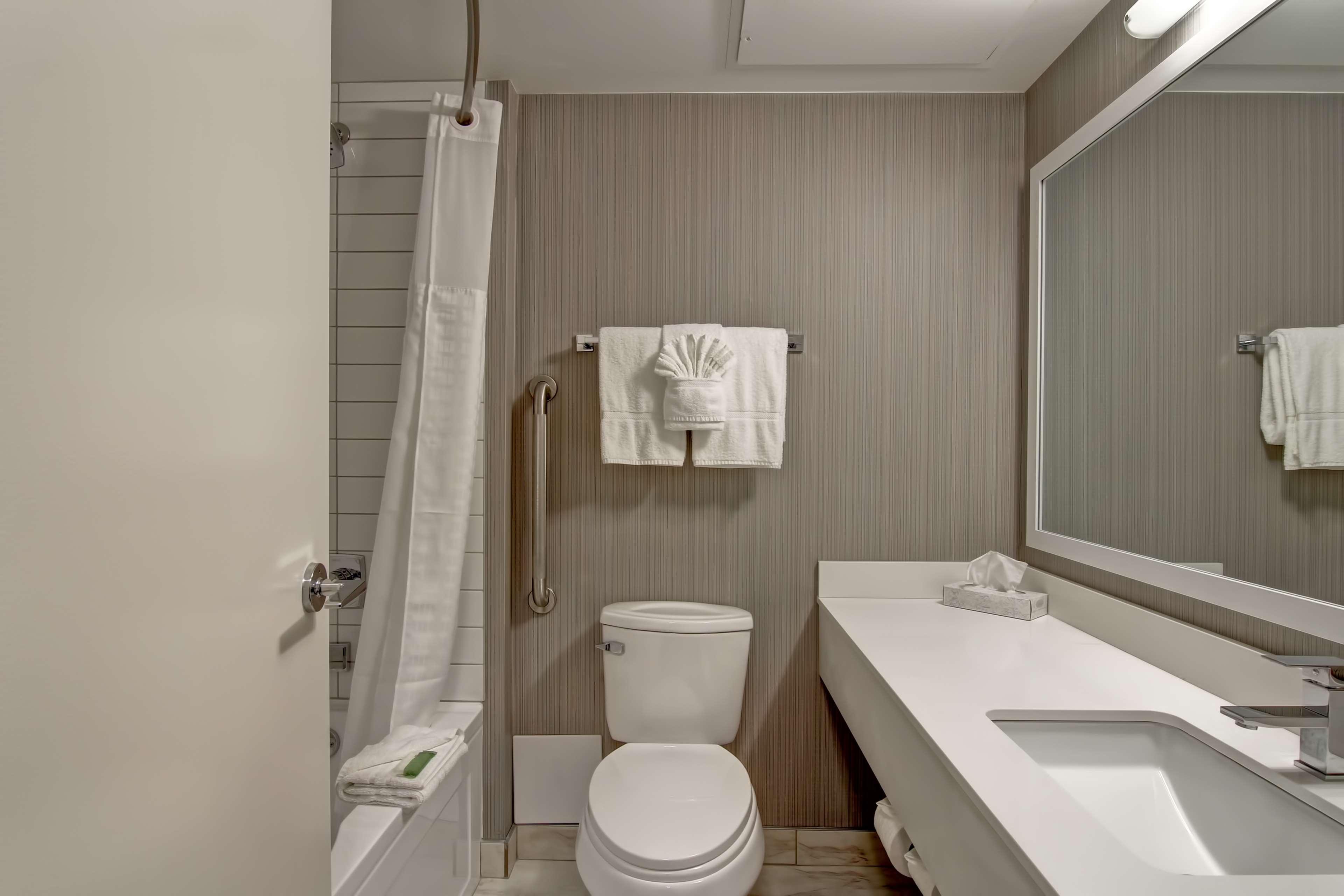 Hotel Western Cedar Park Edmonton