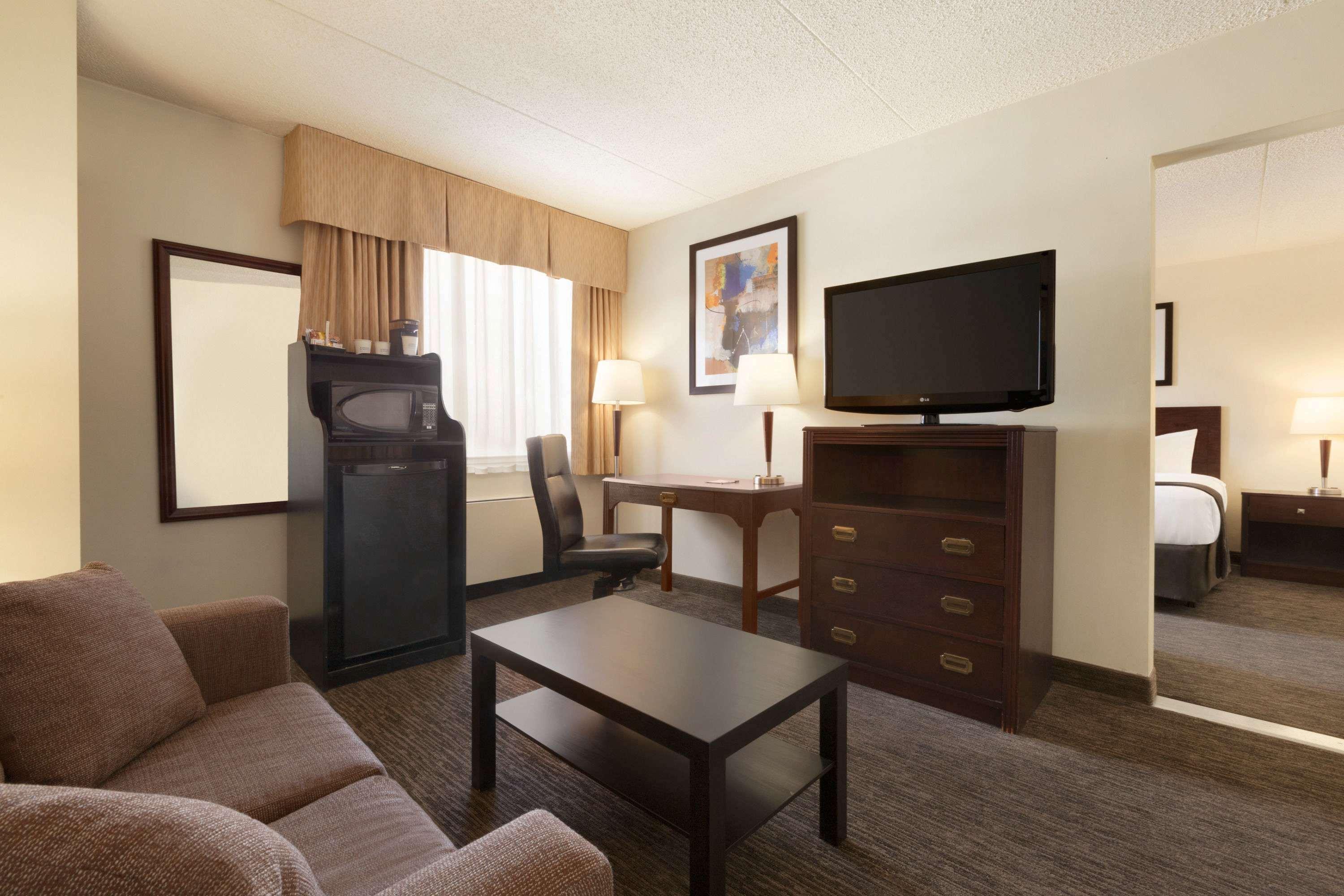 Travelodge By Wyndham South Edmonton