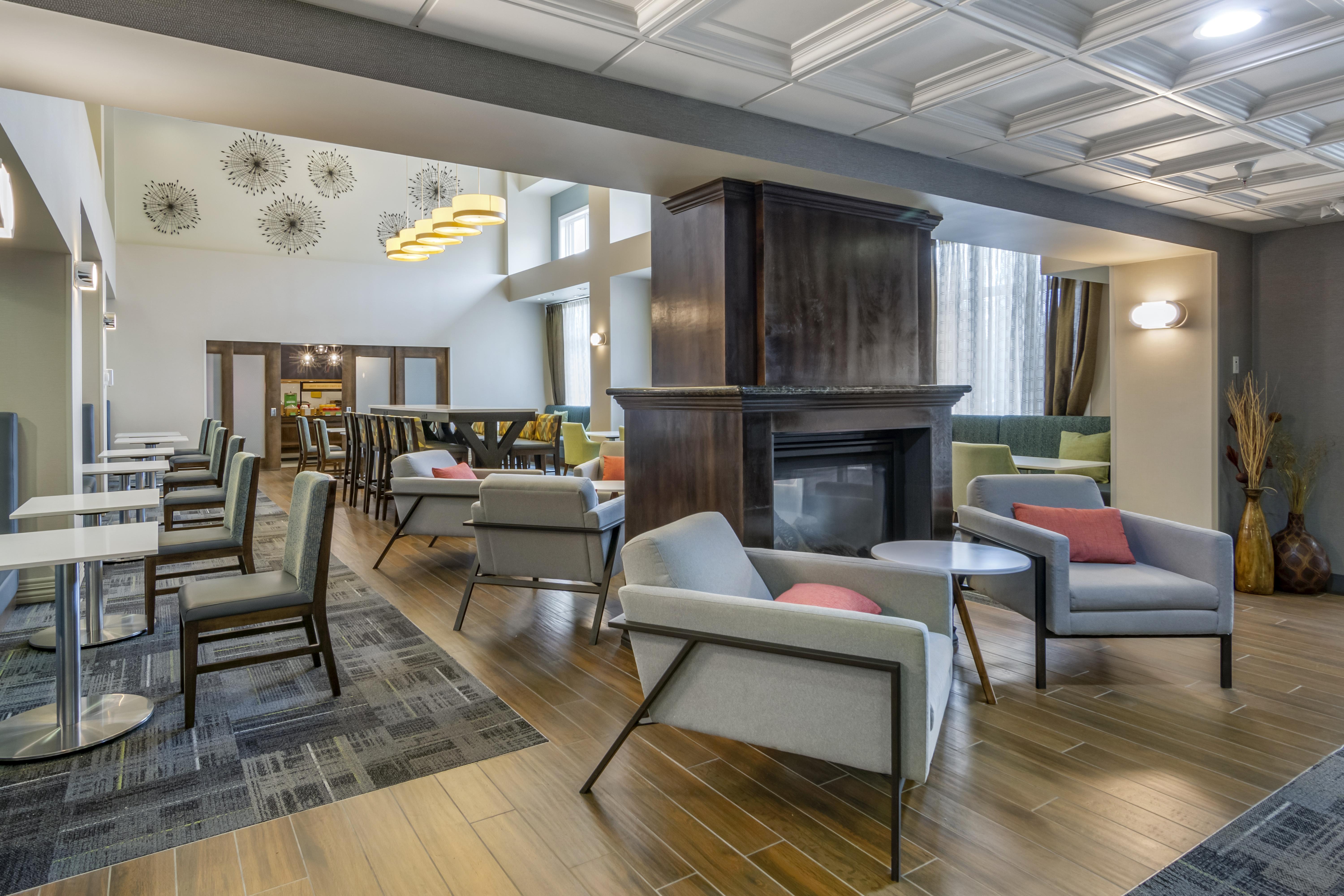 Hampton & Edmonton/west 3*