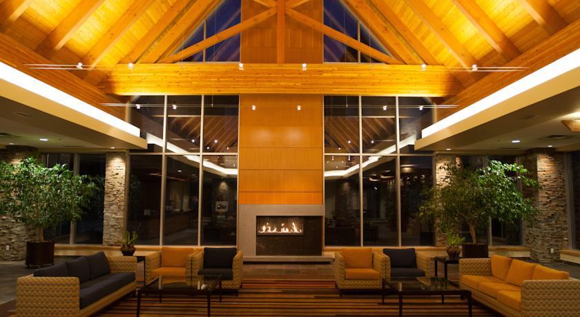 & Convention Center Hotel Edmonton
