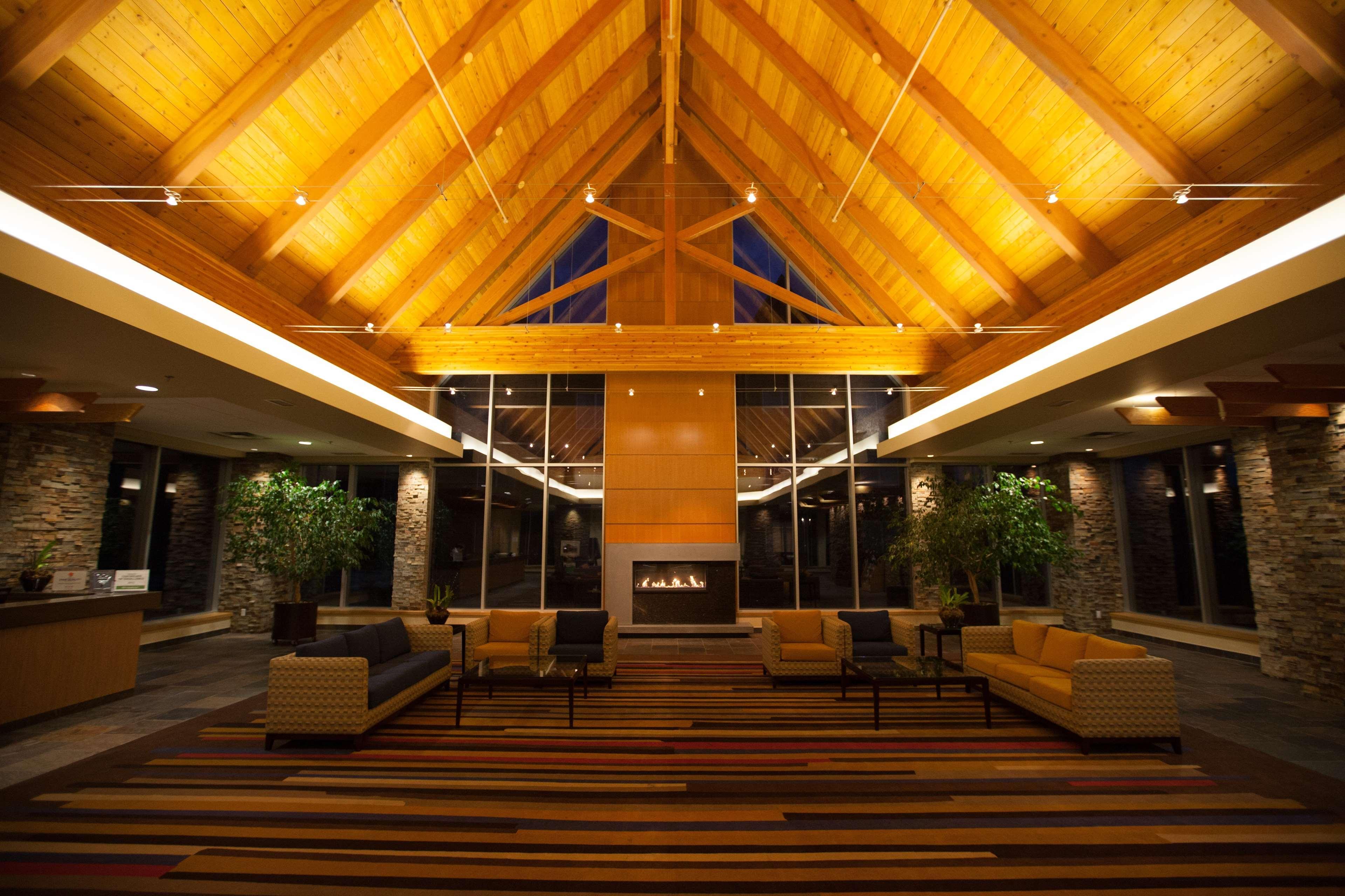& Convention Center Hotel Edmonton