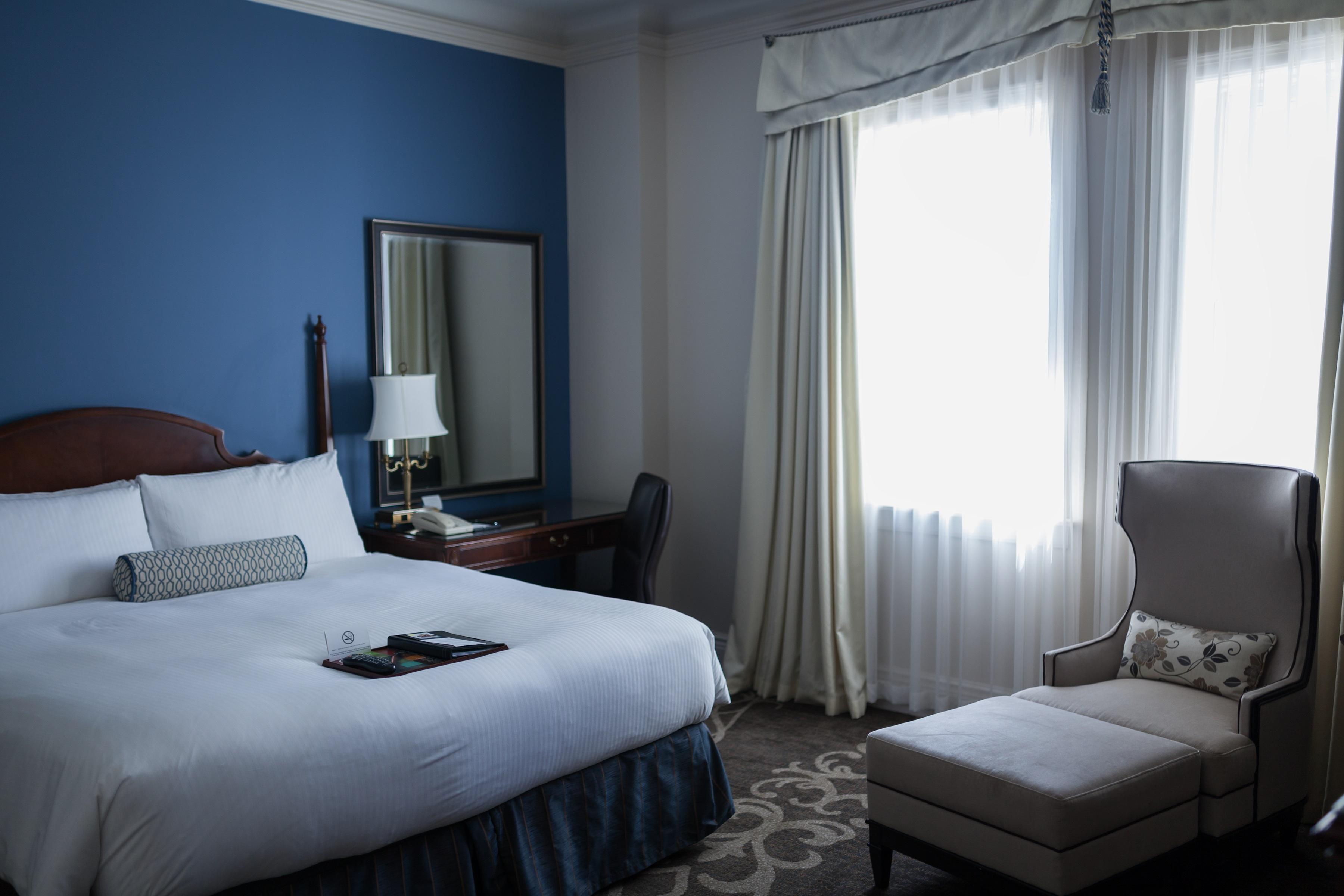 Fairmont Macdonald Hotel 4*