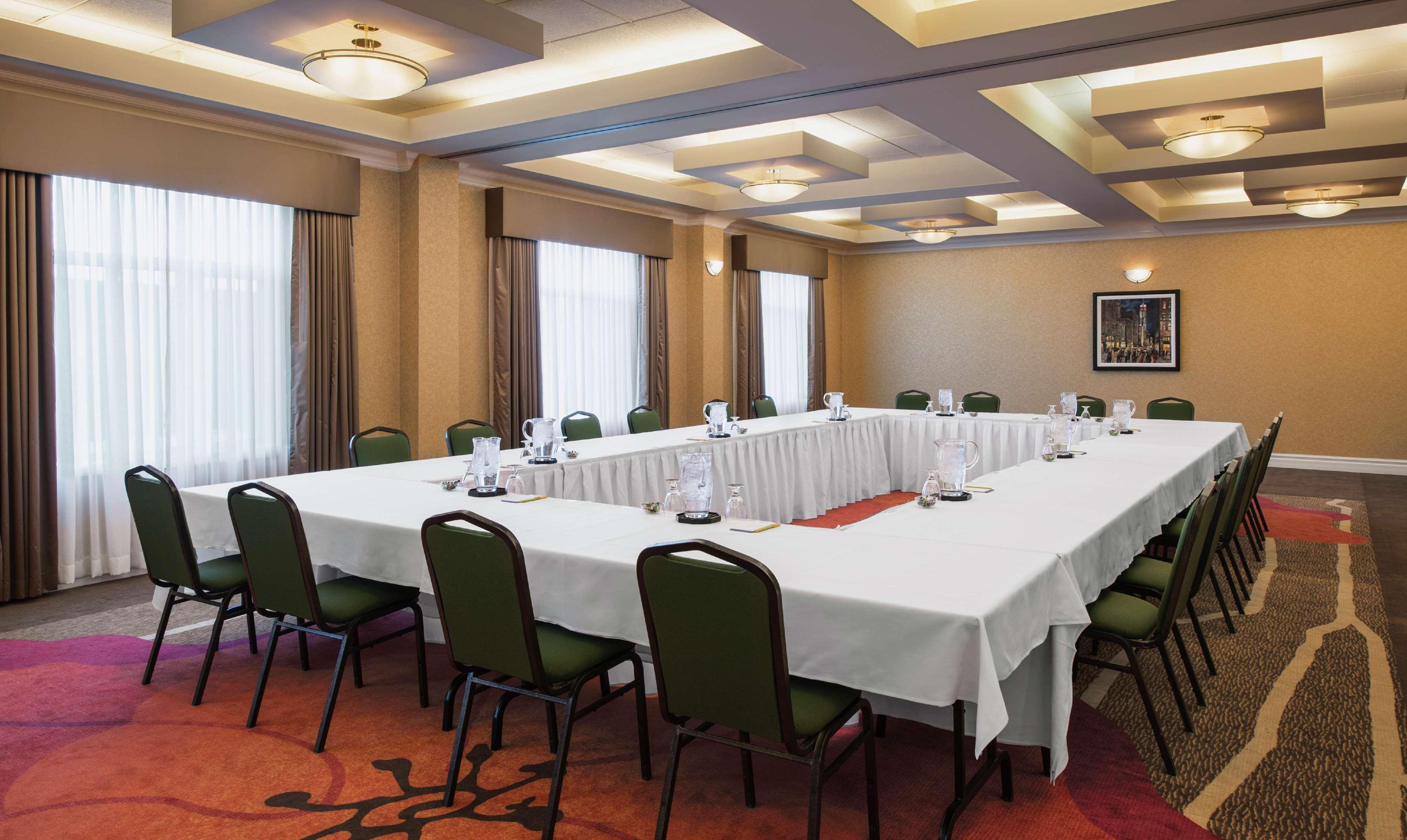 Hilton Garden West