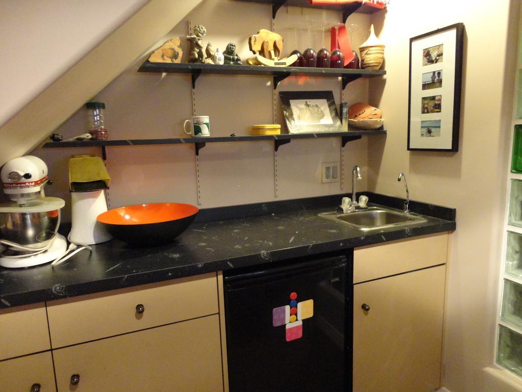 Mediterranean Bed & Breakfast Edmonton