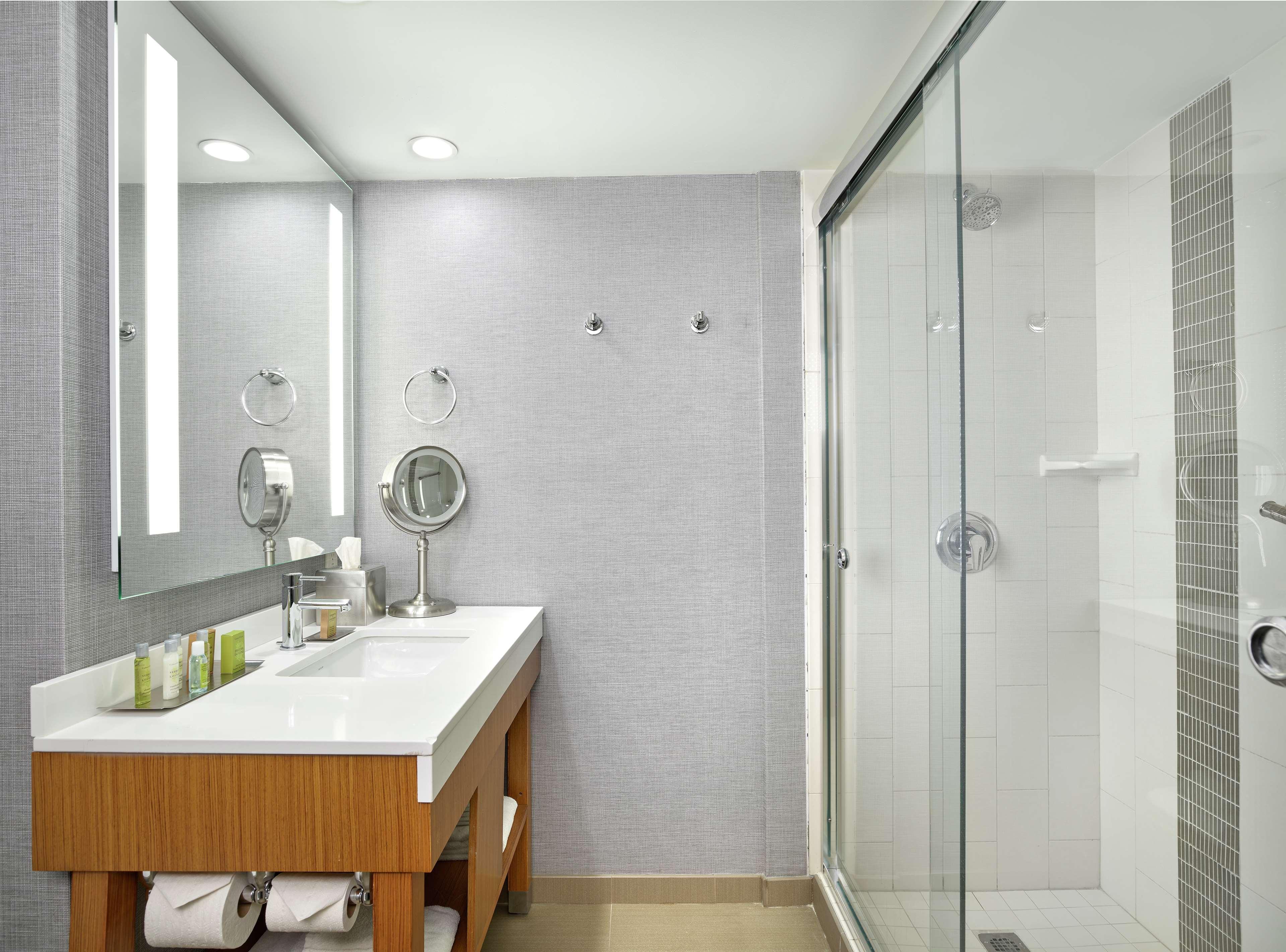 Hotel Doubletree By Hilton Downtown 4*