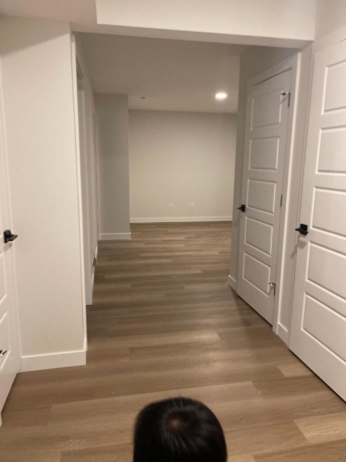Homestay New, Fresh, And Quiet Private In Basement Suite, 10mins Away From Int'l Airport Edmonton