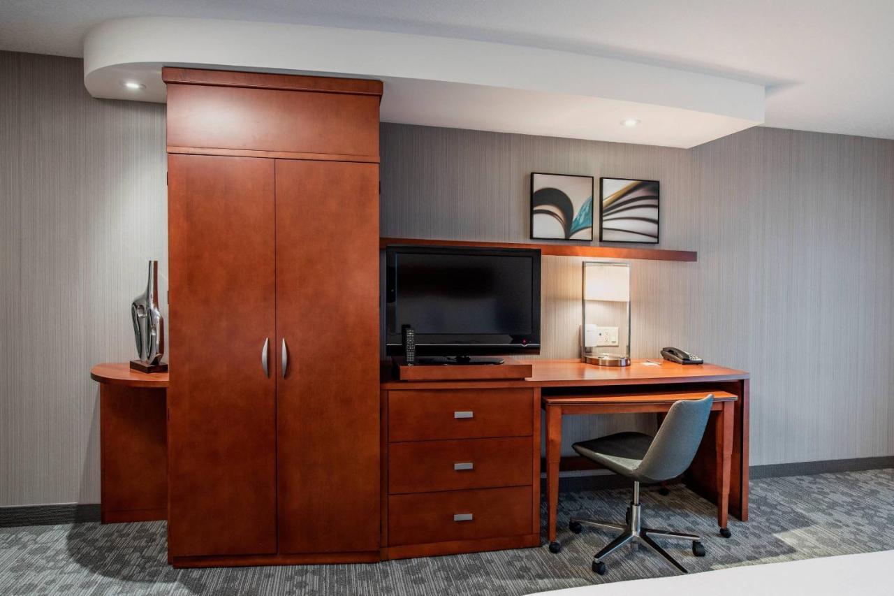Courtyard By Marriott West Edmonton