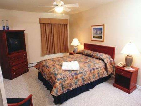 Canterra Hotel 3*