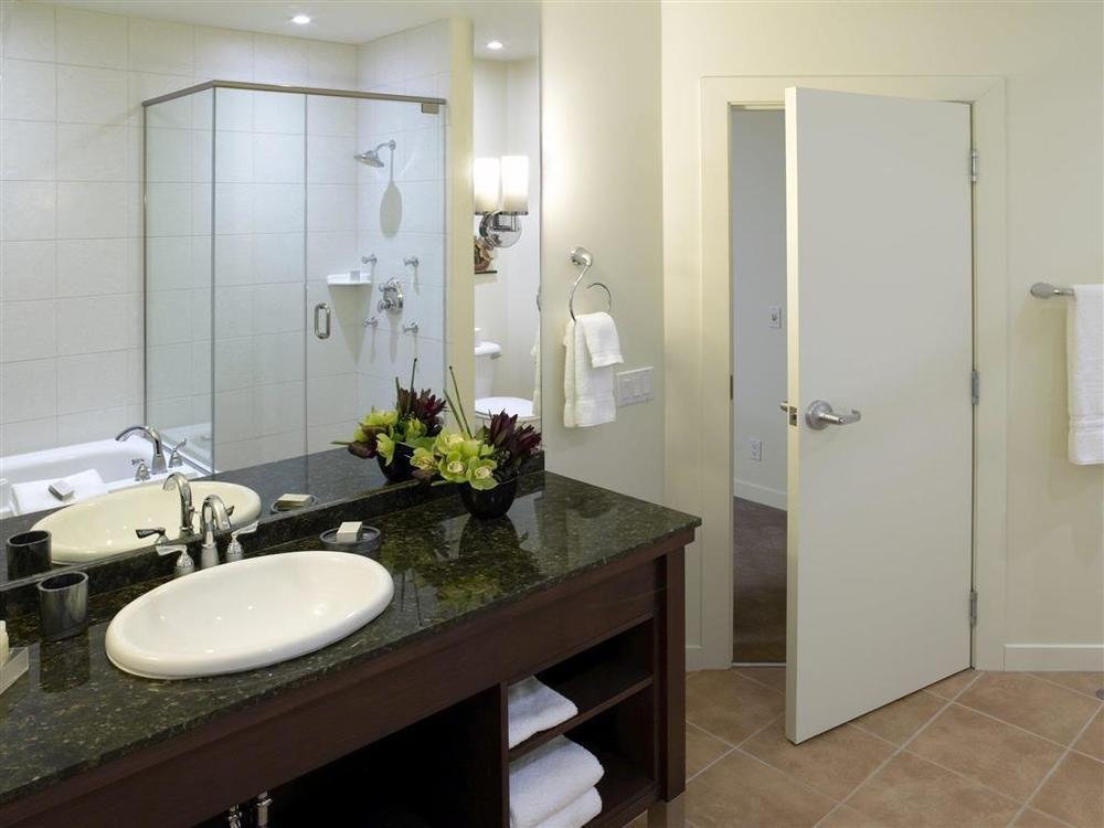 Hotel Metterra On Whyte 4*