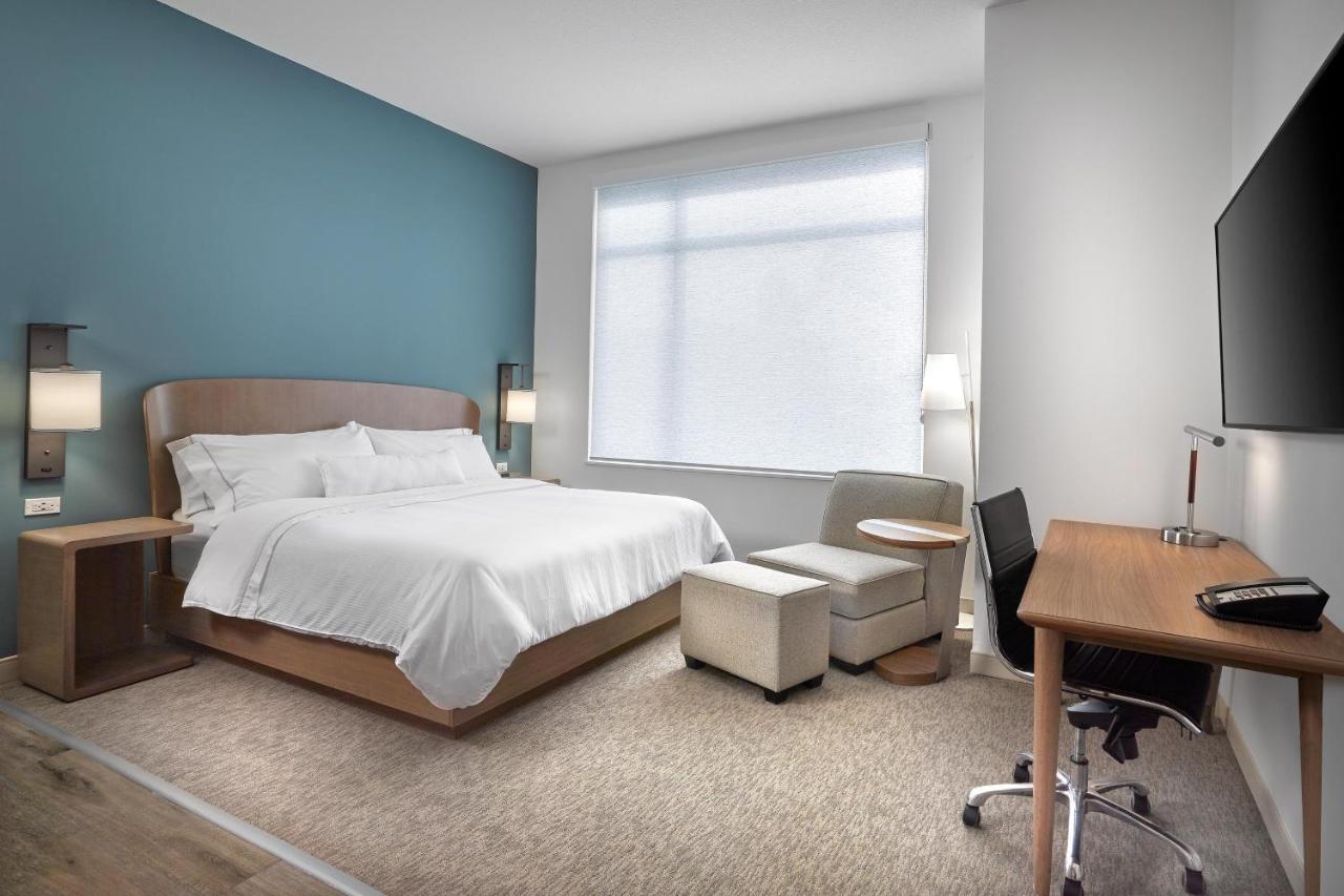 Element West 3*