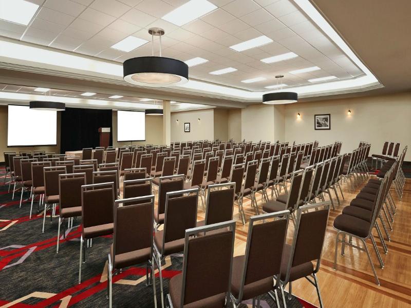 Four Points By Sheraton South Edmonton