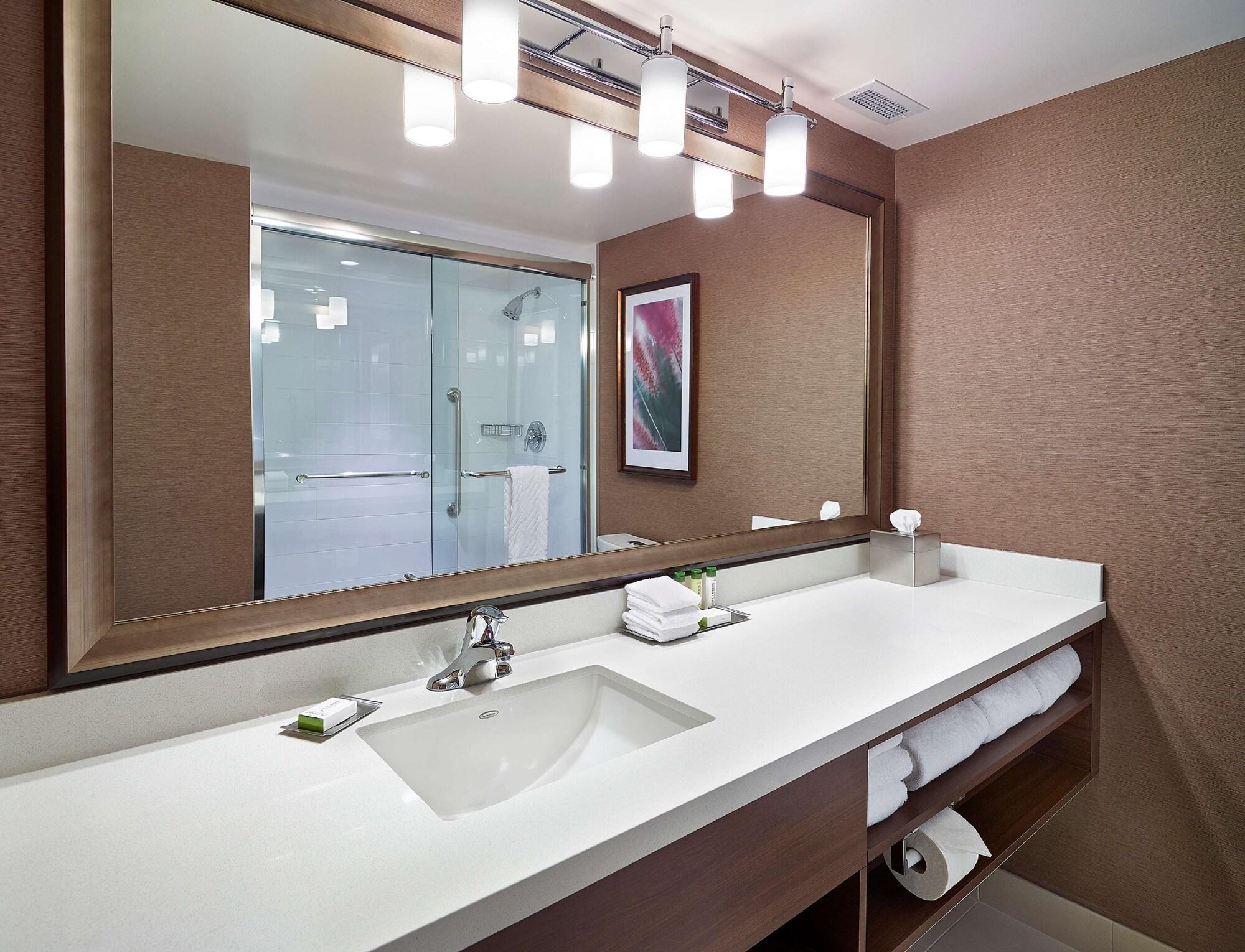 Hotel Doubletree By Hilton West