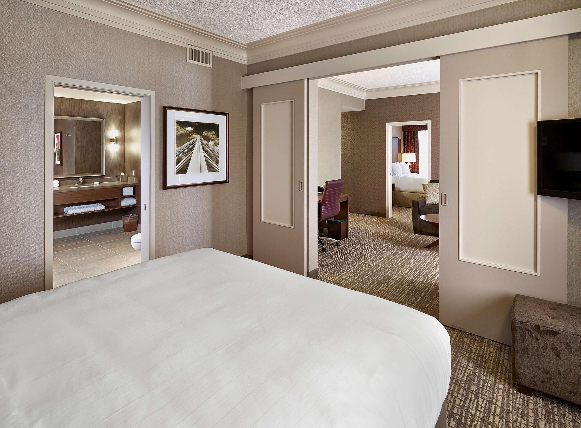 Doubletree By Hilton West Hotel