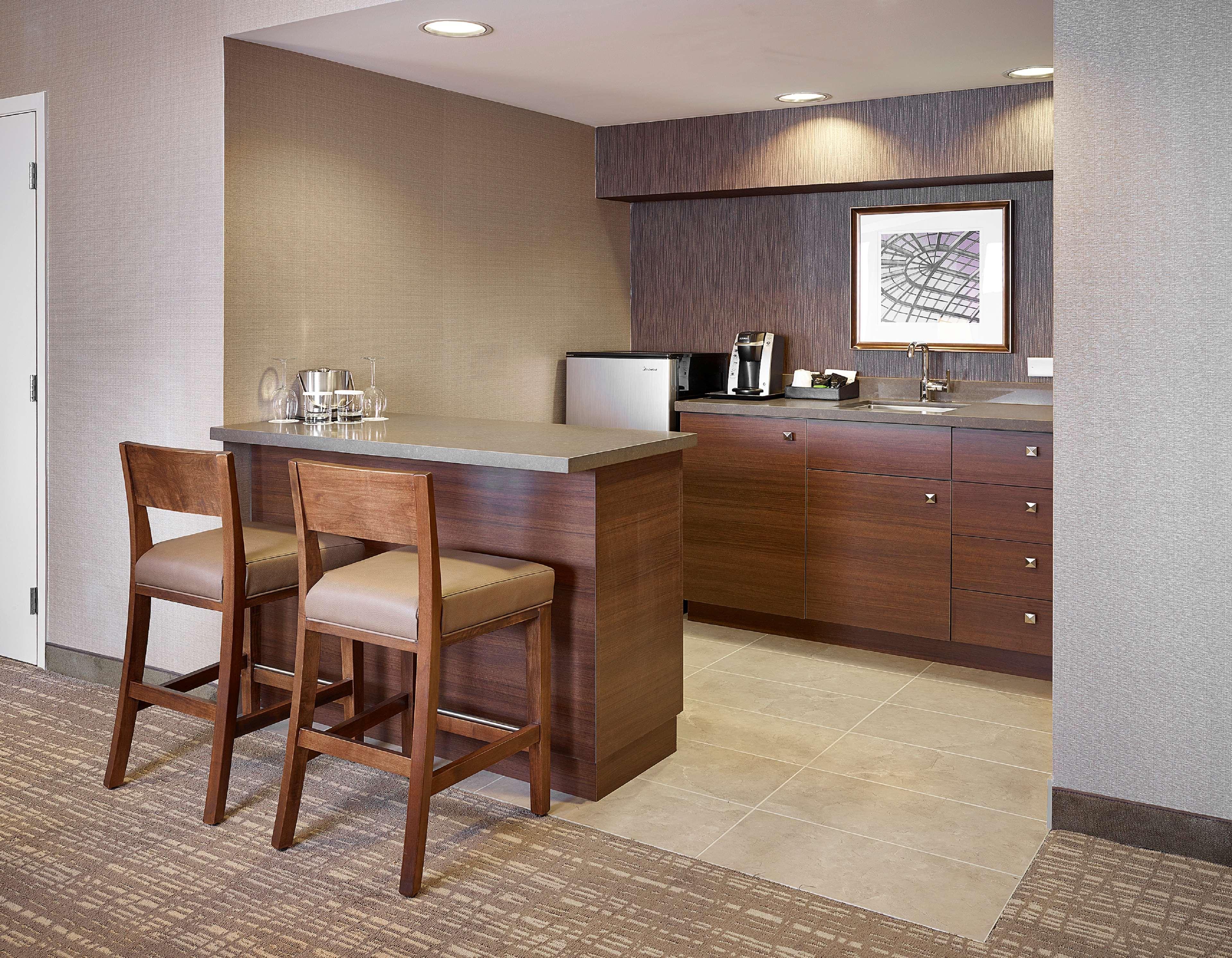 Hotel Doubletree By Hilton West