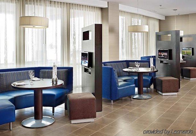 Courtyard By Marriott West Hotel Edmonton