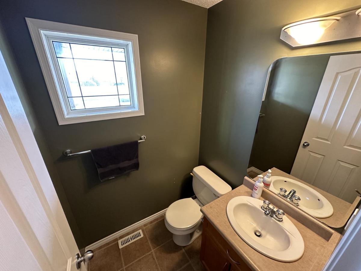 Holiday home Spacious & Private Retreat Near West Mall Edmonton
