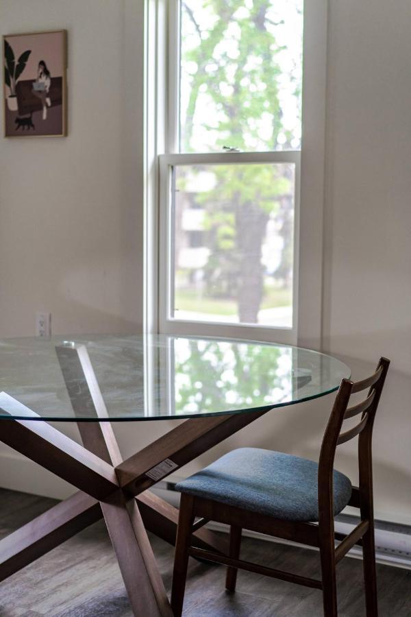 Apartment Historical Building 1br 1ba Walk To Rogers Place Edmonton