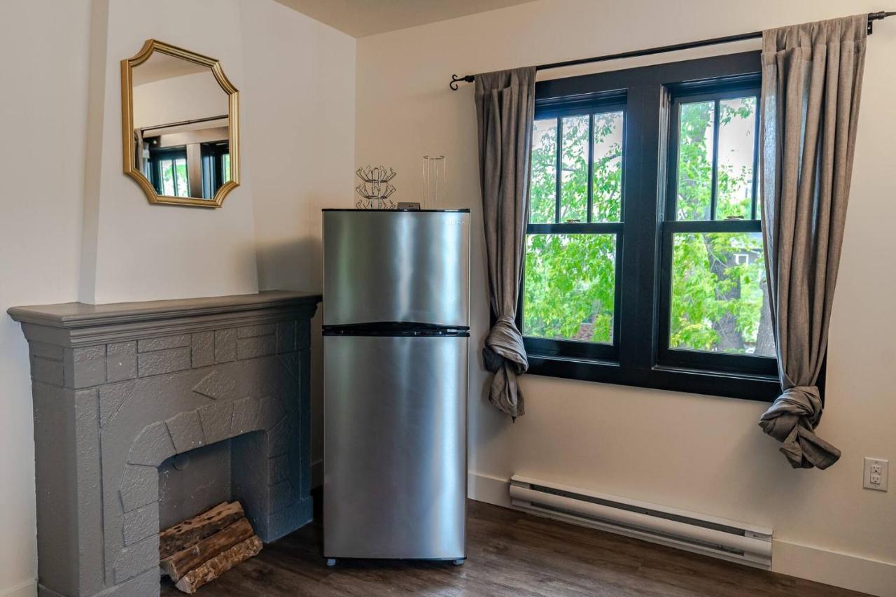 Apartment Historical Building 1br 1ba Walk To Rogers Place *