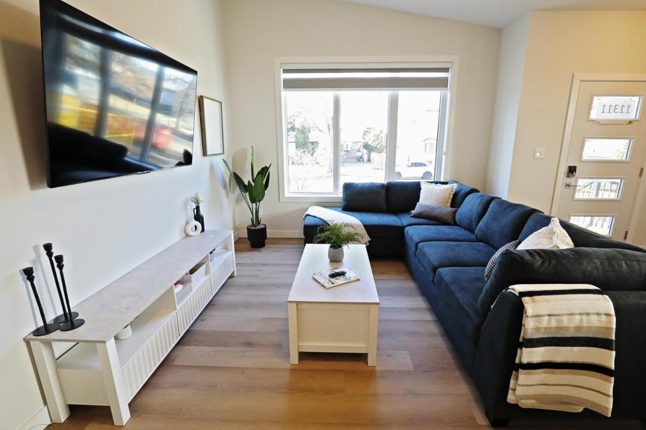 3 Queen Beds,double Garage,disney+ Holiday home