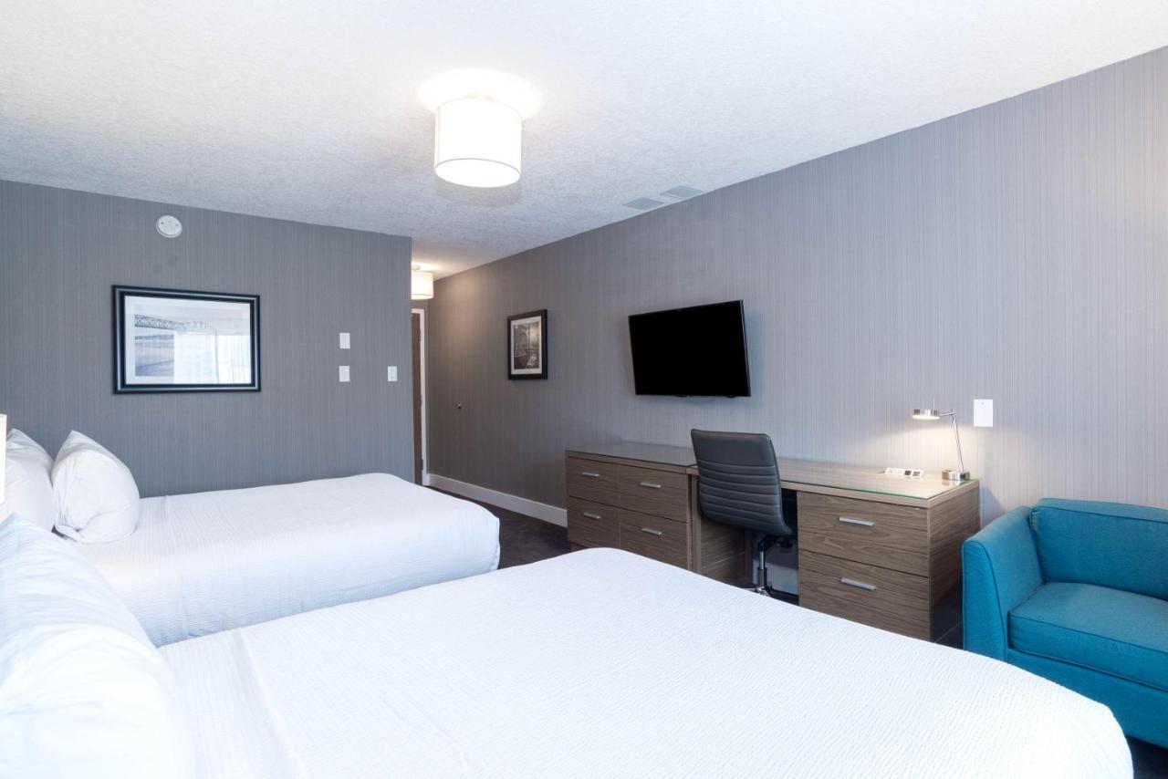 Hotel Sandman West 3*