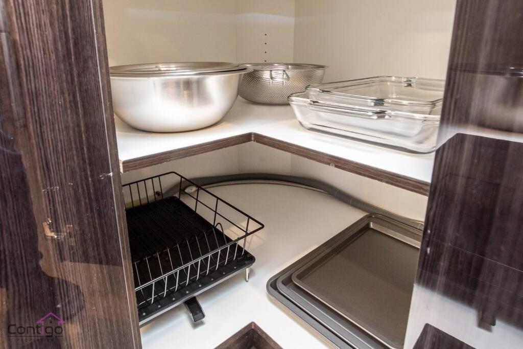 Apartment La Maison, Near University & Dt, 2br Bsmt Suite, King Bed!