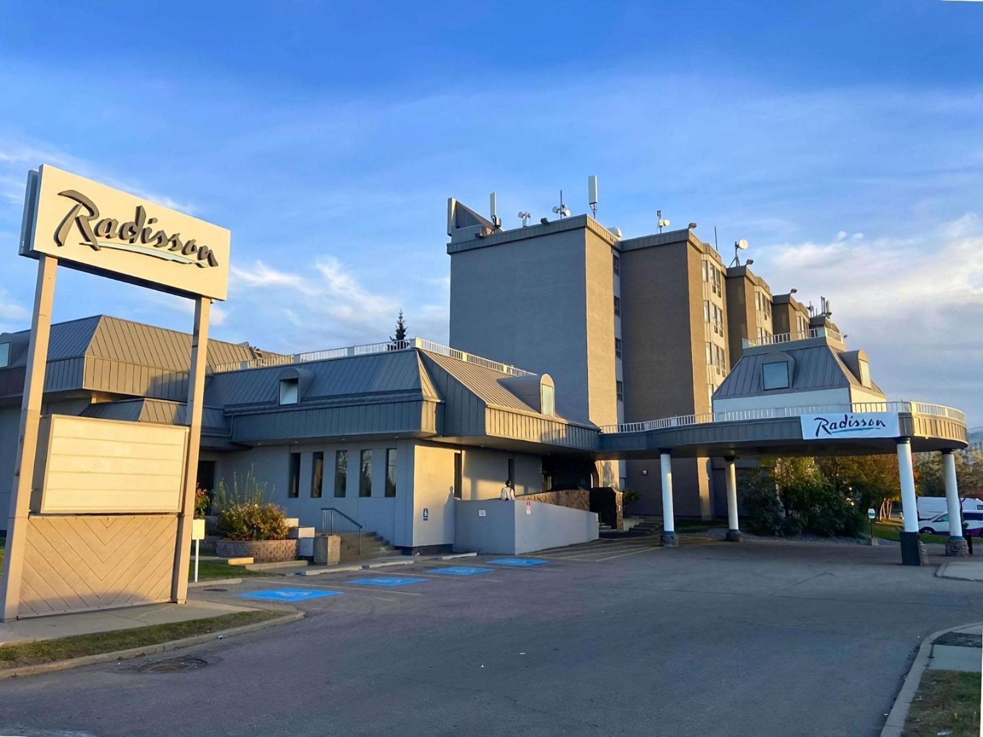 Radisson & Conference Centre Hotel Edmonton