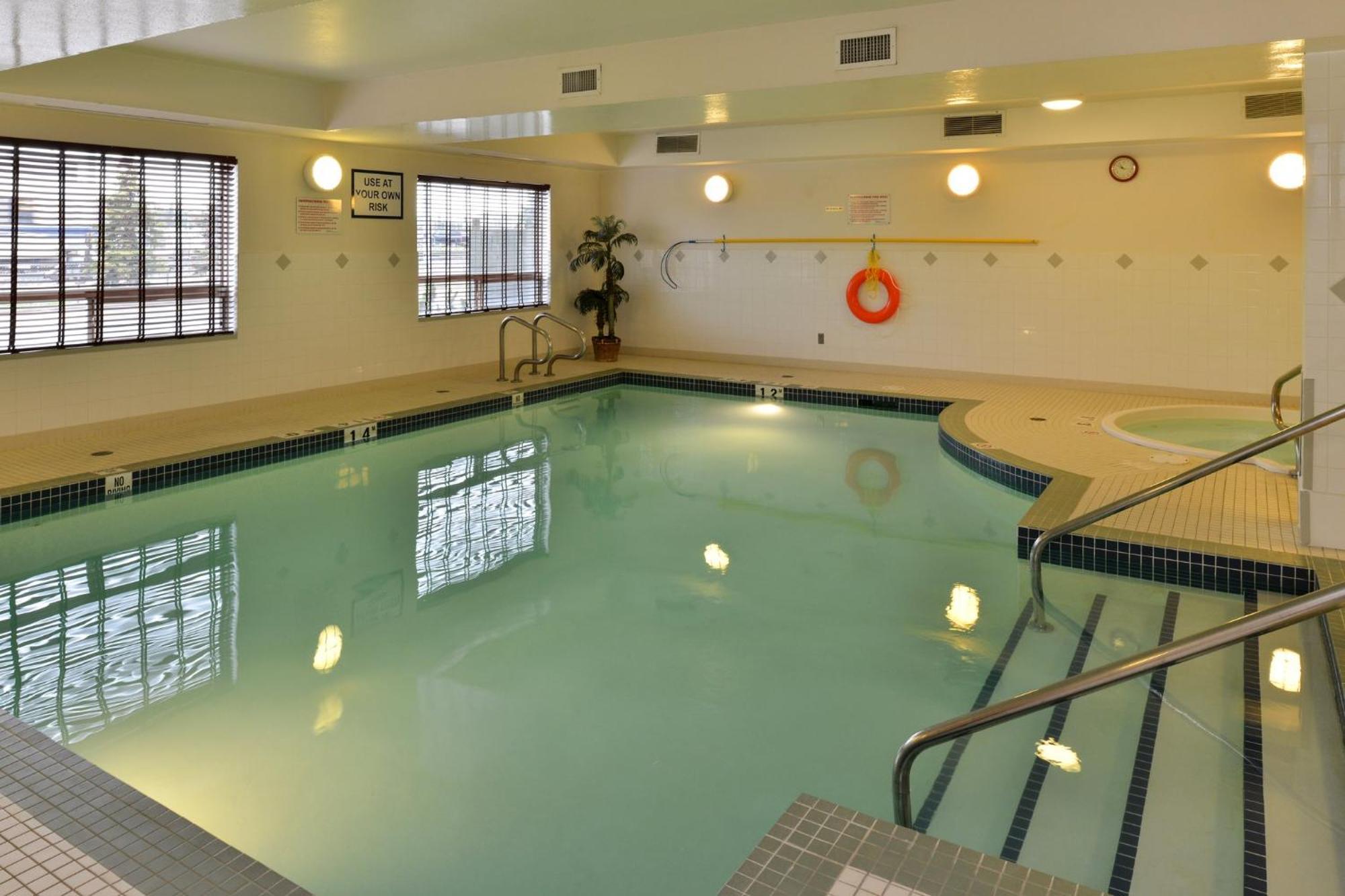 Express North By Ihg Hotel Edmonton