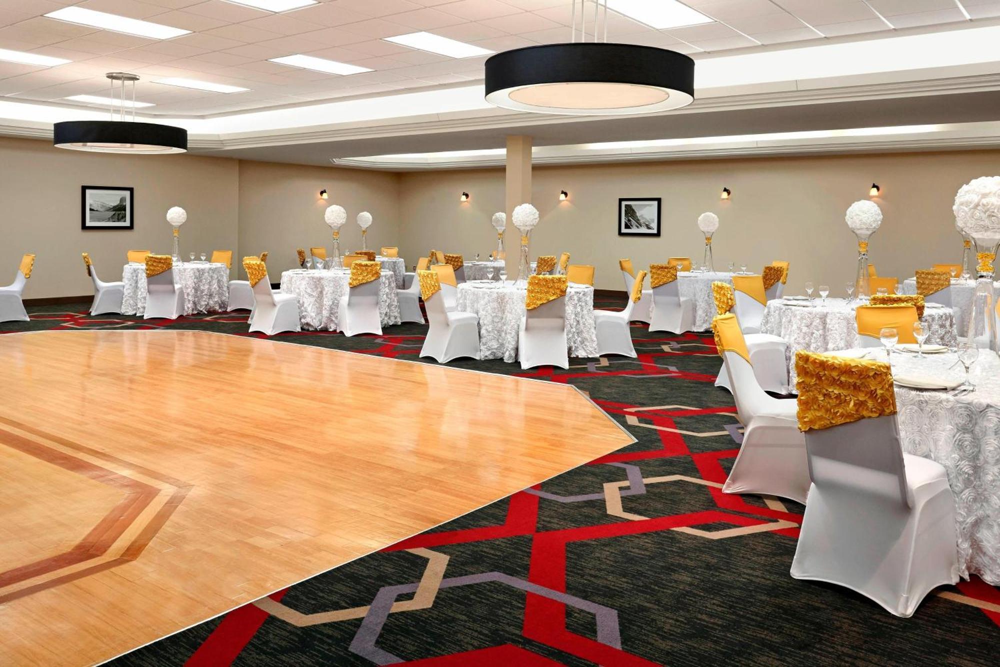 Four Points By Sheraton South Edmonton