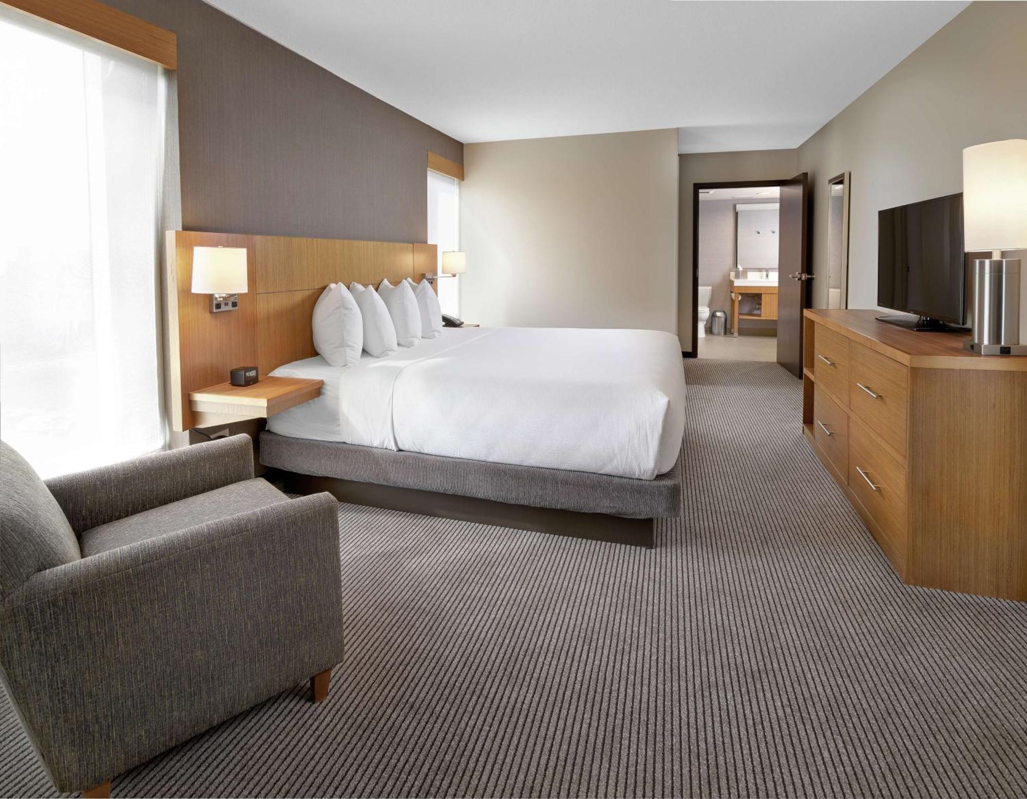 Doubletree By Hilton Downtown Edmonton