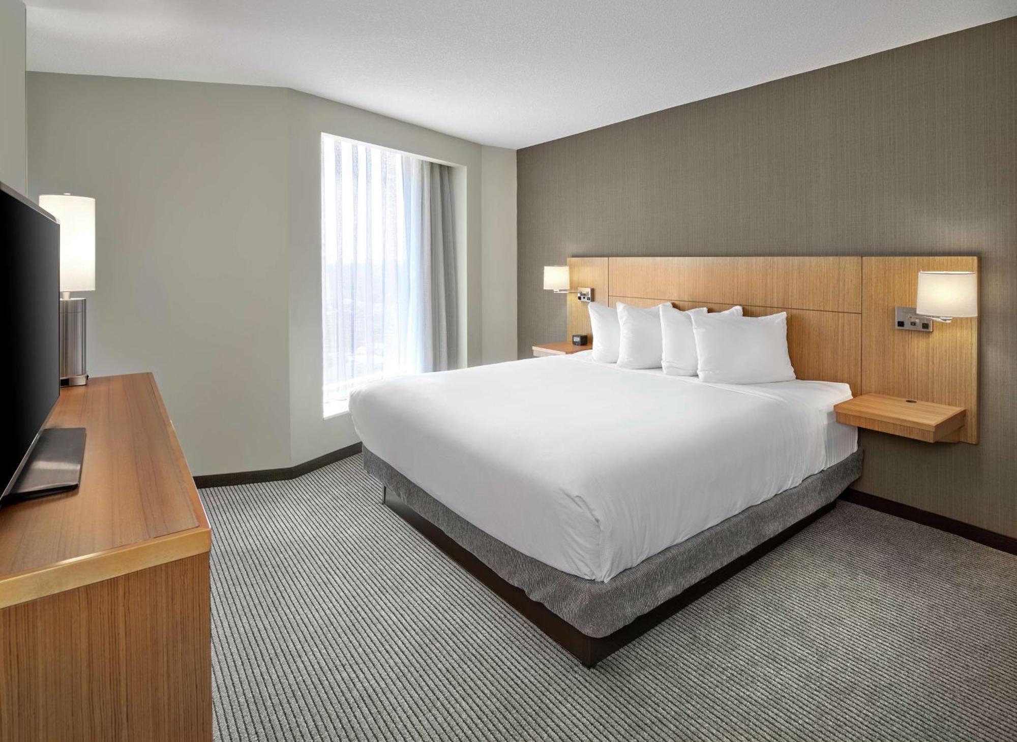 Doubletree By Hilton Downtown 4* Edmonton