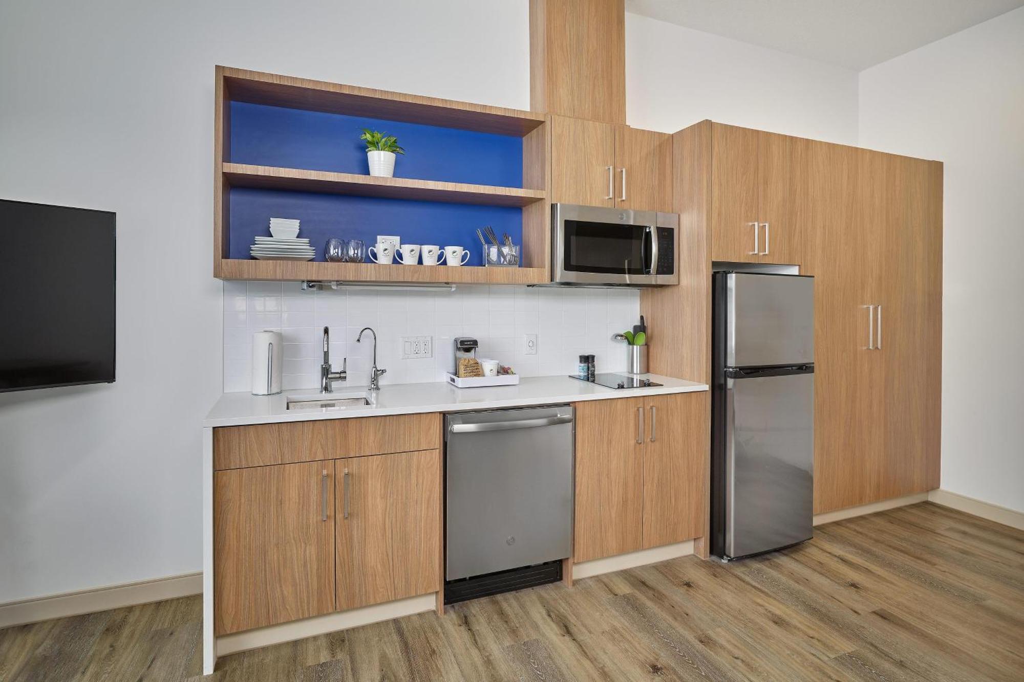Element West Hotel