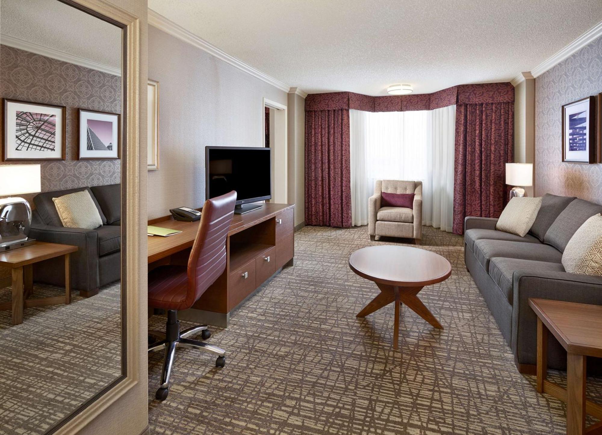 Doubletree By Hilton West