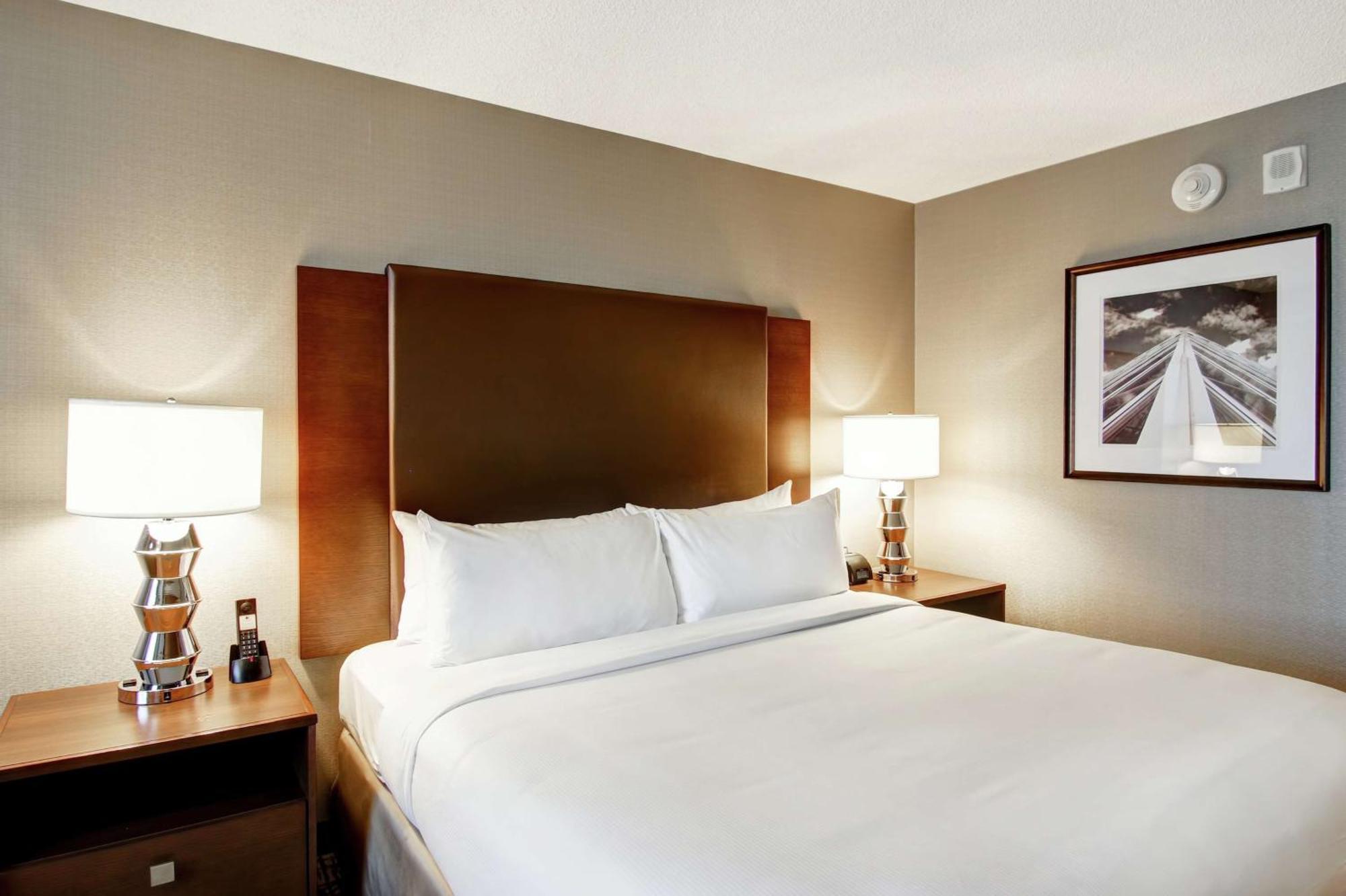 Doubletree By Hilton West Edmonton