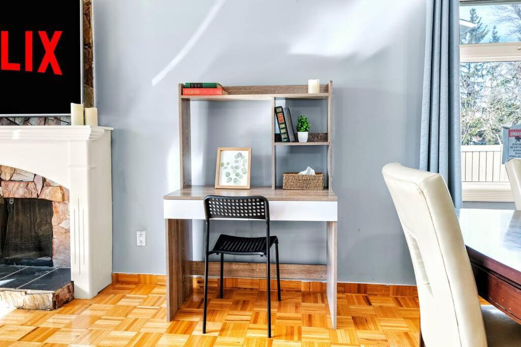 Holiday home Comfy Getaway - Walk To West Ed Mall *