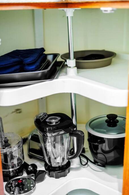 Holiday home Comfy Getaway - Walk To West Ed Mall *