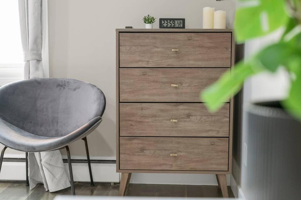 Modern & Unique Unit *