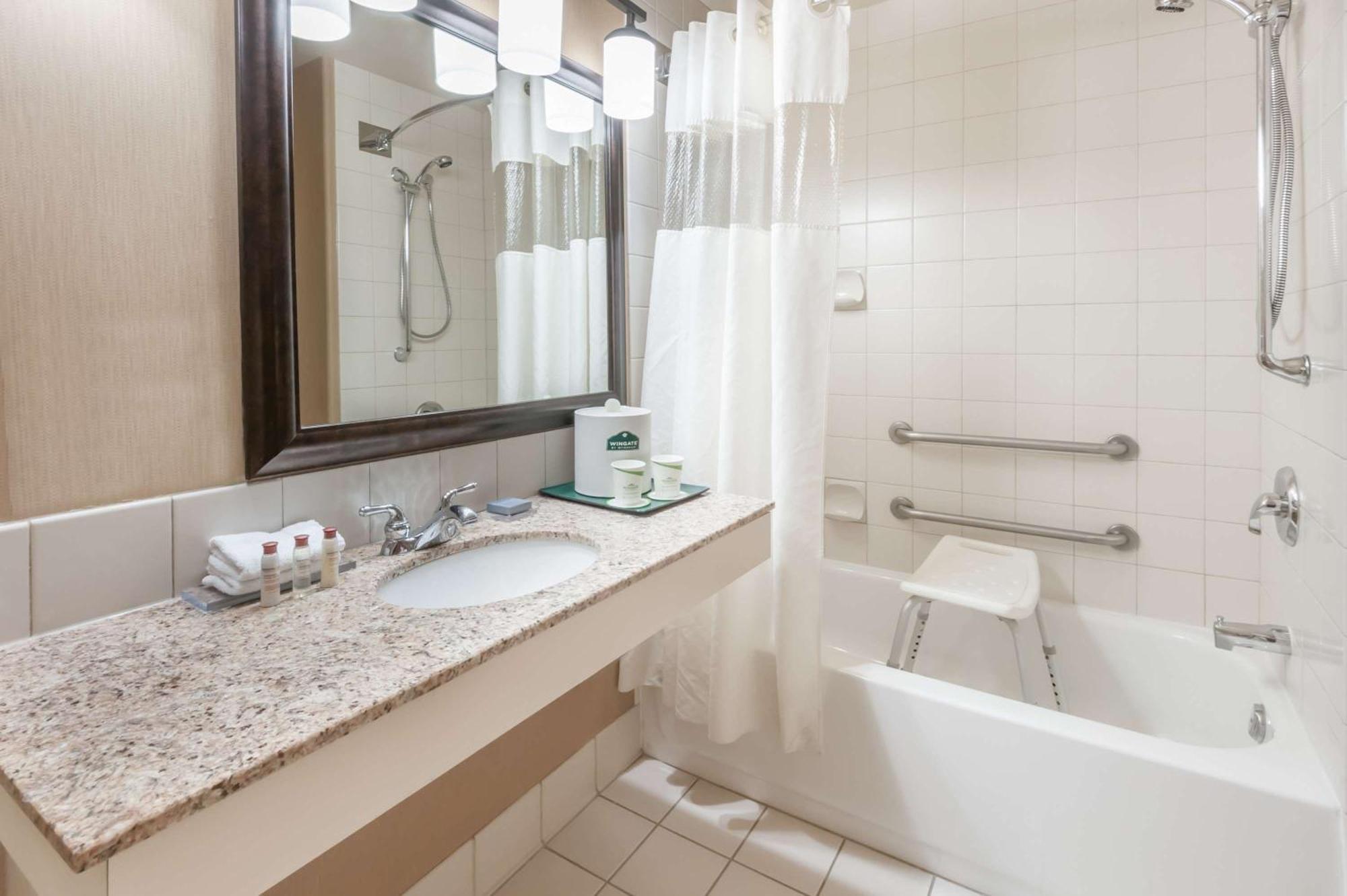 Hotel Wingate By Wyndham - West