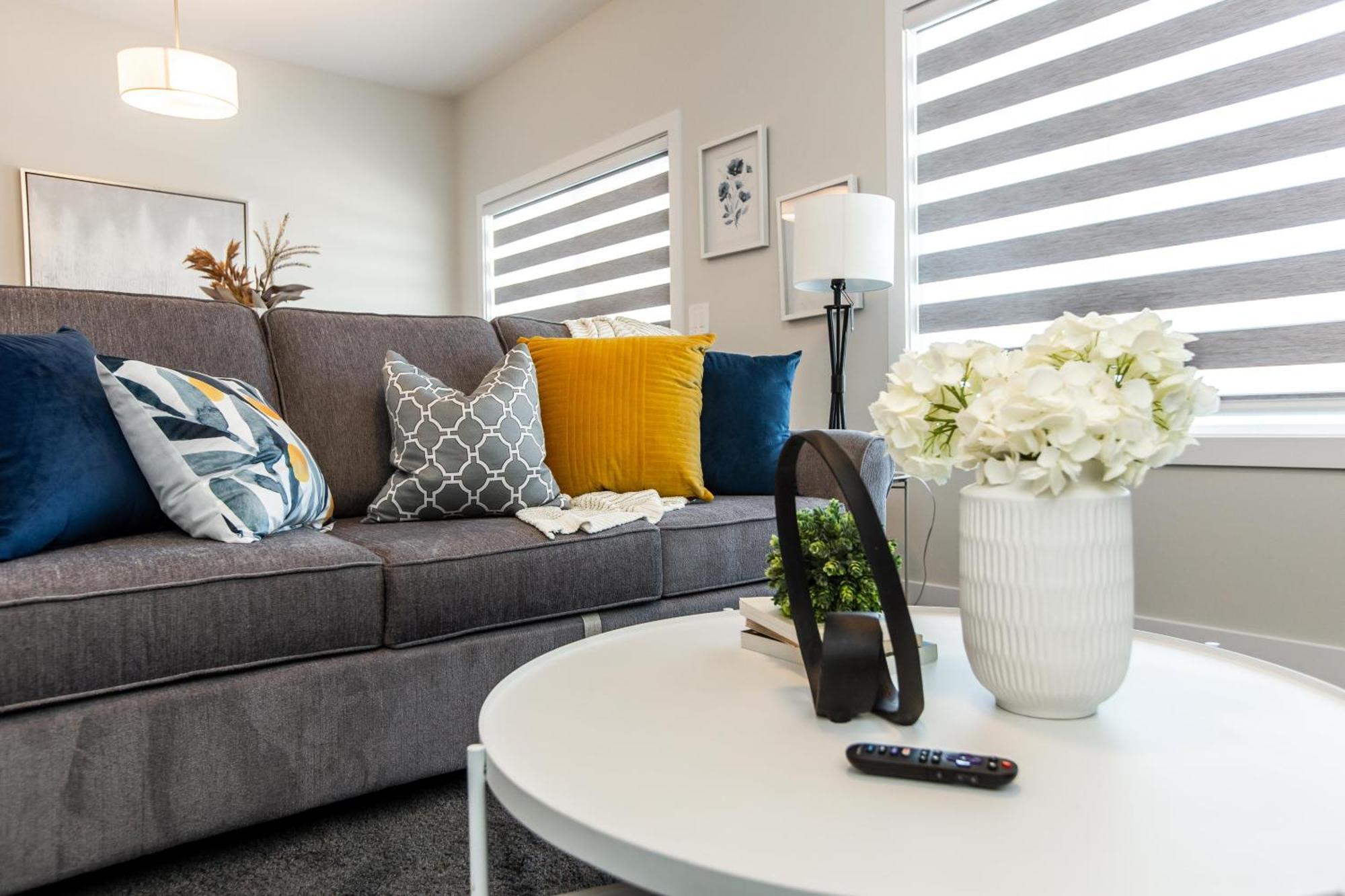 Beautiful Elegant Sleeps 10 Holiday home Edmonton