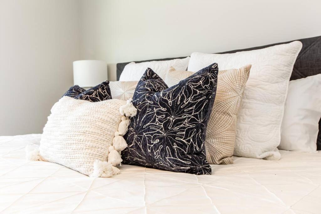 Beautiful Elegant Sleeps 10 Holiday home *